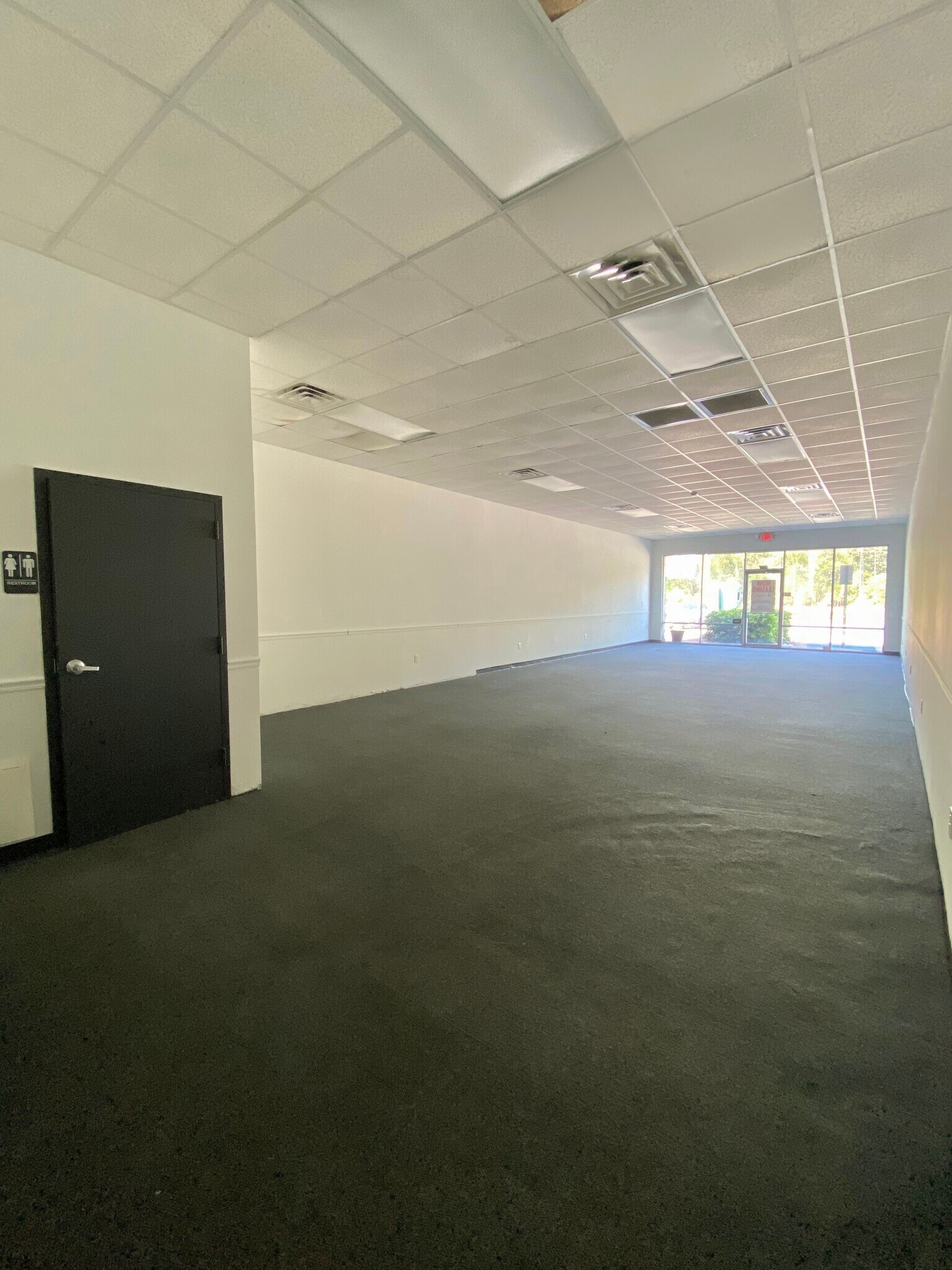 5907 Roosevelt Blvd, Jacksonville, FL à louer Photo intérieure– Image 1 sur 7