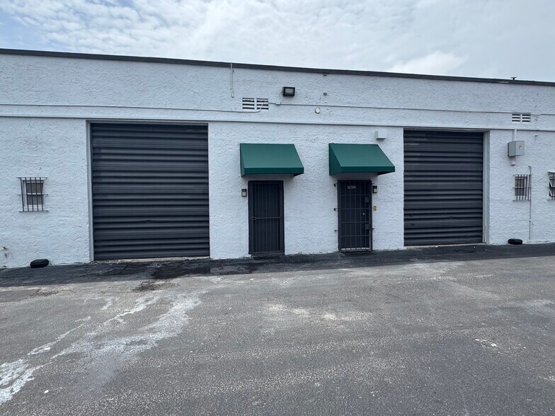 7403 NW 7th St, Miami, FL à louer - Photo de l’immeuble – Image 3 sur 3