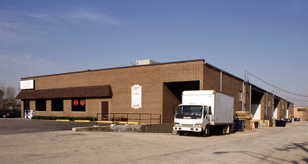111 S Lombard Rd, Addison, IL à louer - Photo de l’immeuble – Image 2 sur 10