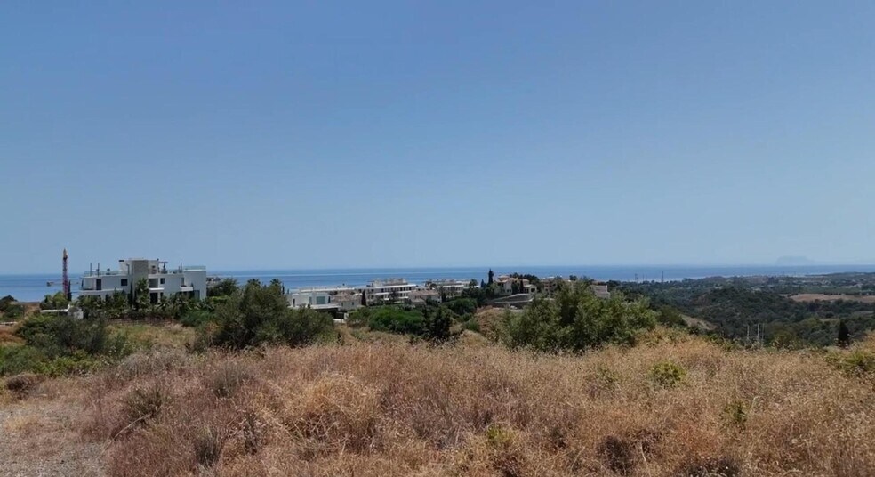 Terrain dans Estepona, Málaga à vendre - Photo de l’immeuble – Image 2 sur 6