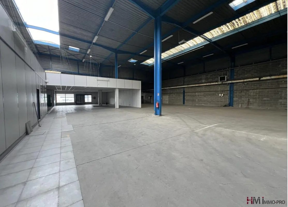 Industriel/Logistique dans Saint-Étienne-du-Rouvray à louer Photo intérieure– Image 1 sur 6