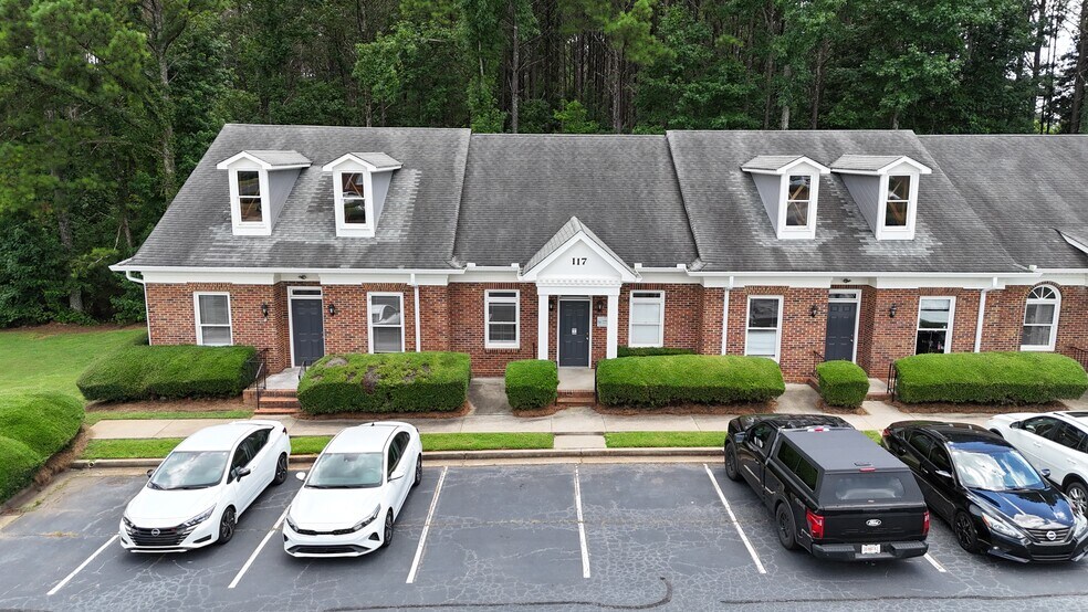 117 Governors Sq, Fayetteville, GA à louer - Photo de l’immeuble – Image 2 sur 27