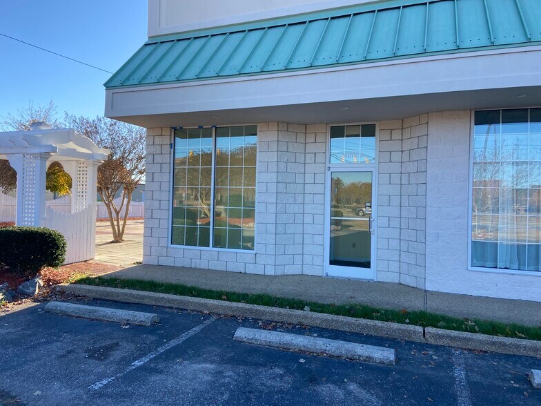 1831 Weeksville Rd, Elizabeth City, NC à louer - Photo principale – Image 1 sur 8