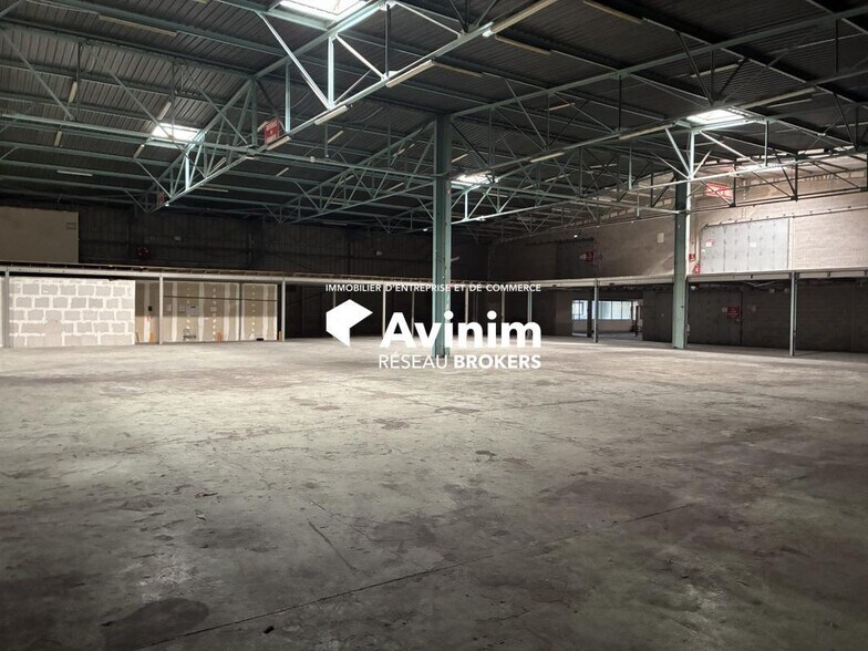 Industriel/Logistique dans Aubagne à louer - Photo intérieure – Image 1 sur 10