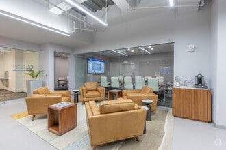 1085 Raymond Blvd, Newark, NJ à louer Photo intérieure– Image 2 sur 3