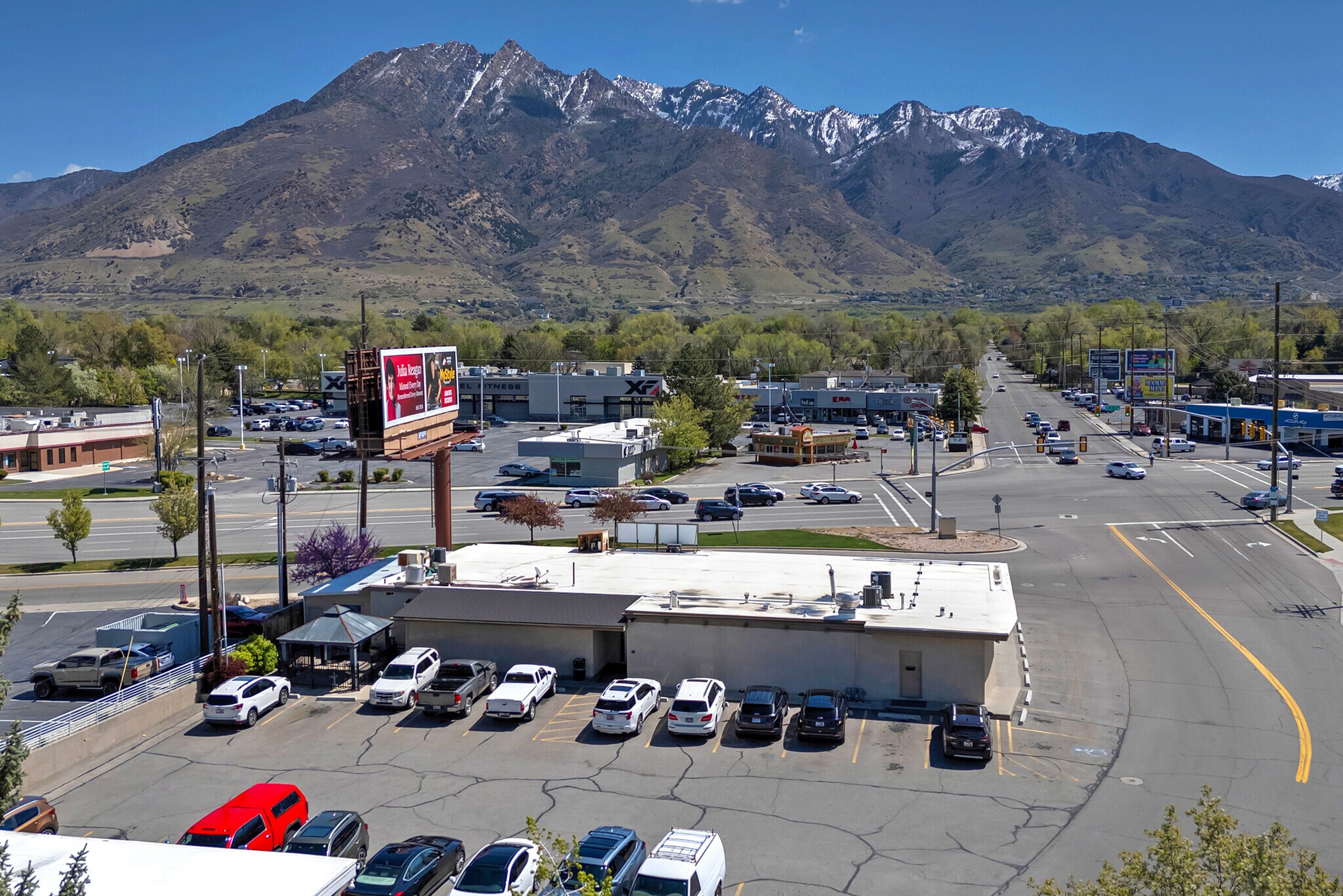 6194 Highland Dr, Salt Lake City, UT à vendre Photo de l’immeuble– Image 1 sur 16