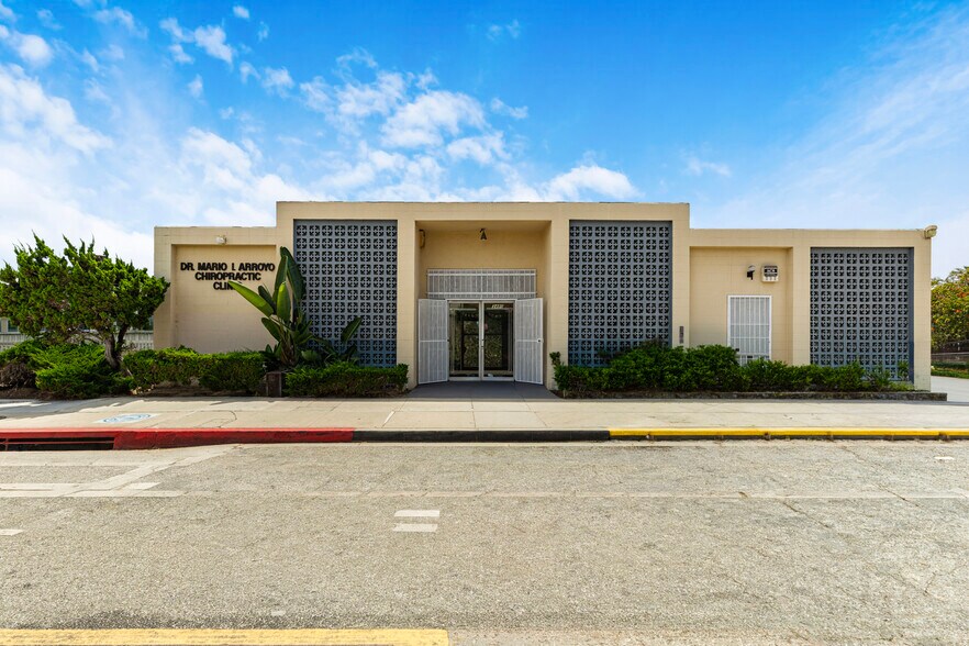 3480 Live Oak St, Huntington Park, CA à vendre - Photo de l’immeuble – Image 2 sur 37