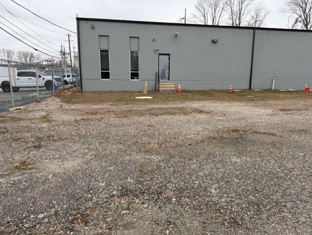 41 Ford Ln, Warwick, RI à vendre - Photo de l’immeuble – Image 2 sur 10