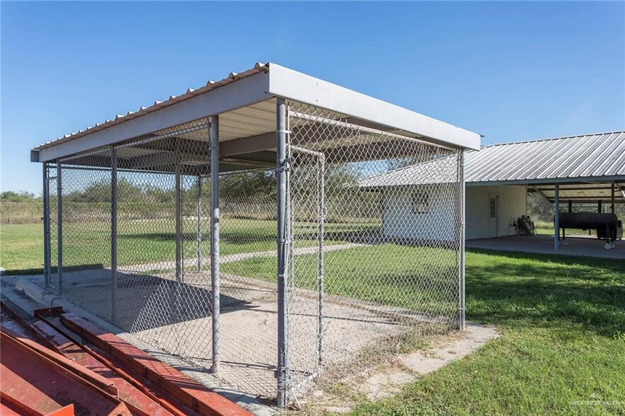 701 E Tejana Rd, Progreso, TX à louer - Photo de l’immeuble – Image 3 sur 32