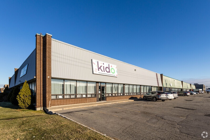 1325-1445 Rue Tees, Montréal, QC à louer - Photo principale – Image 1 sur 11