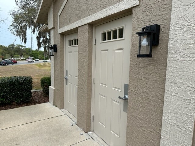 957 S Lois Ter, Inverness, FL à louer - Photo de l’immeuble – Image 3 sur 9