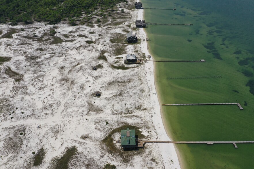 6A Gulf Shore Blvd, Carrabelle, FL à vendre - Photo de l’immeuble – Image 2 sur 6
