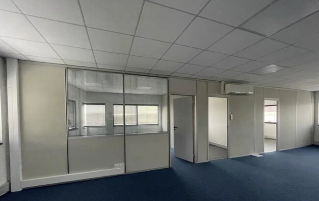 Plus de détails pour Bureau à vendre