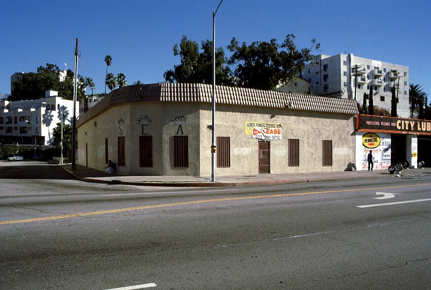 222 N Virgil Ave, Los Angeles, CA à vendre - Photo de l’immeuble – Image 2 sur 4