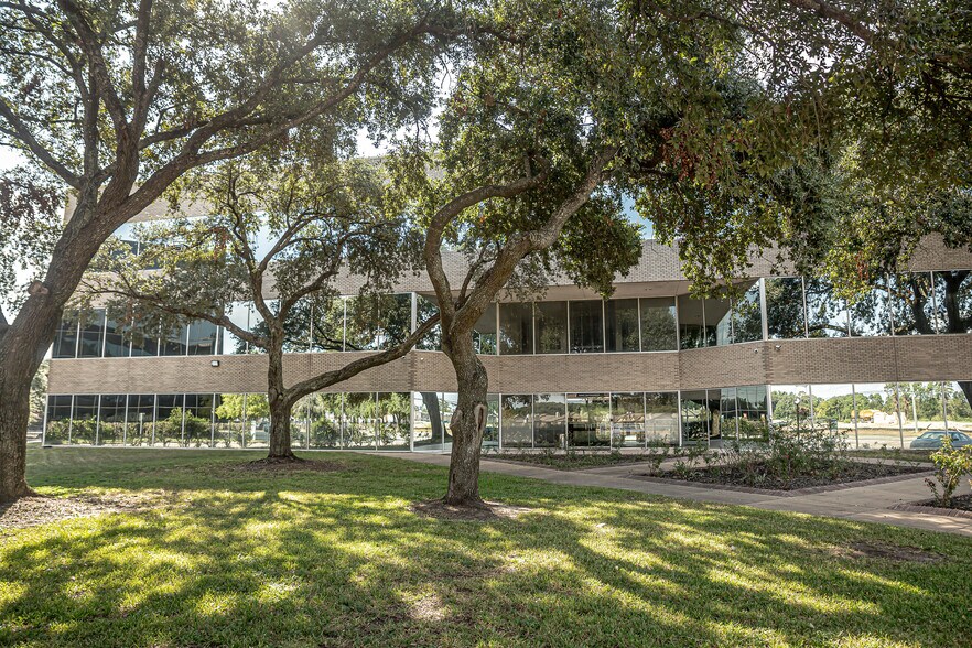15603 Kuykendahl Rd, Houston, TX à louer - Photo de l’immeuble – Image 2 sur 9