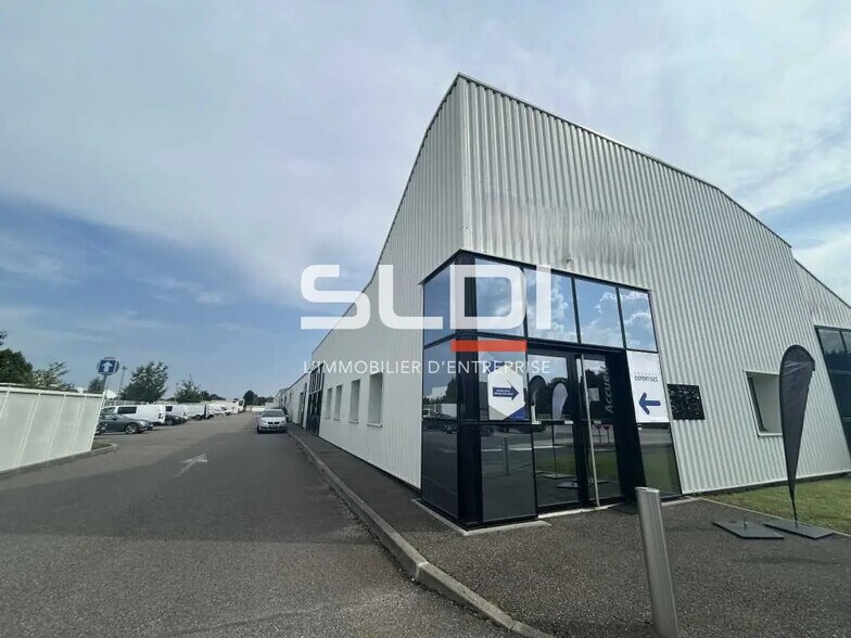 Bureau dans Reyrieux à louer - Photo de l’immeuble – Image 1 sur 10