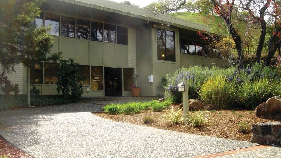 7655 Redwood Blvd, Novato, CA à louer Photo principale– Image 1 sur 9