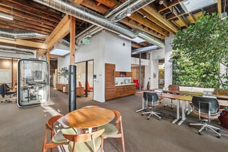 452 8th St, Oakland, CA à louer Photo intérieure– Image 2 sur 6