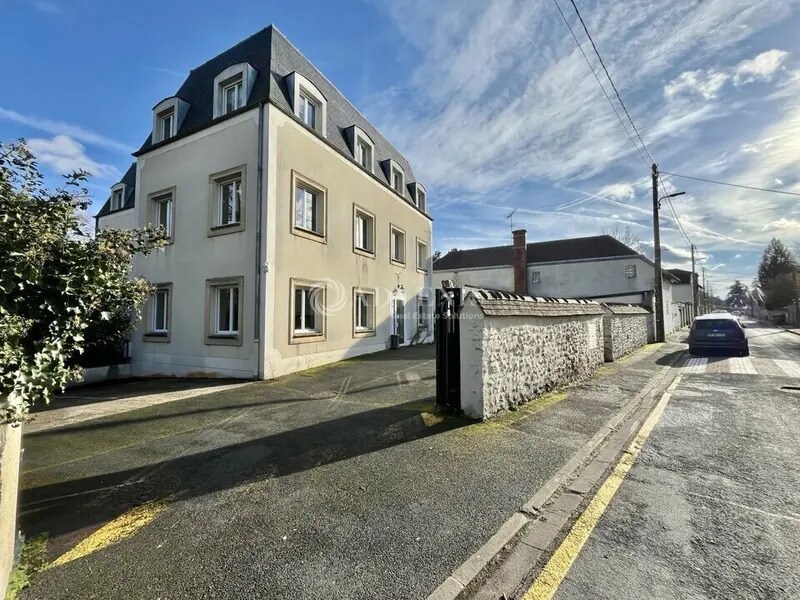 Bureau dans Dammarie-les-Lys à vendre Photo de l’immeuble– Image 1 sur 13