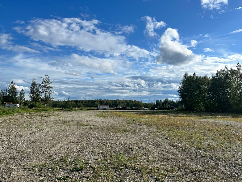 2431 Hill Rd, Fairbanks, AK à vendre - Photo de l’immeuble – Image 3 sur 22