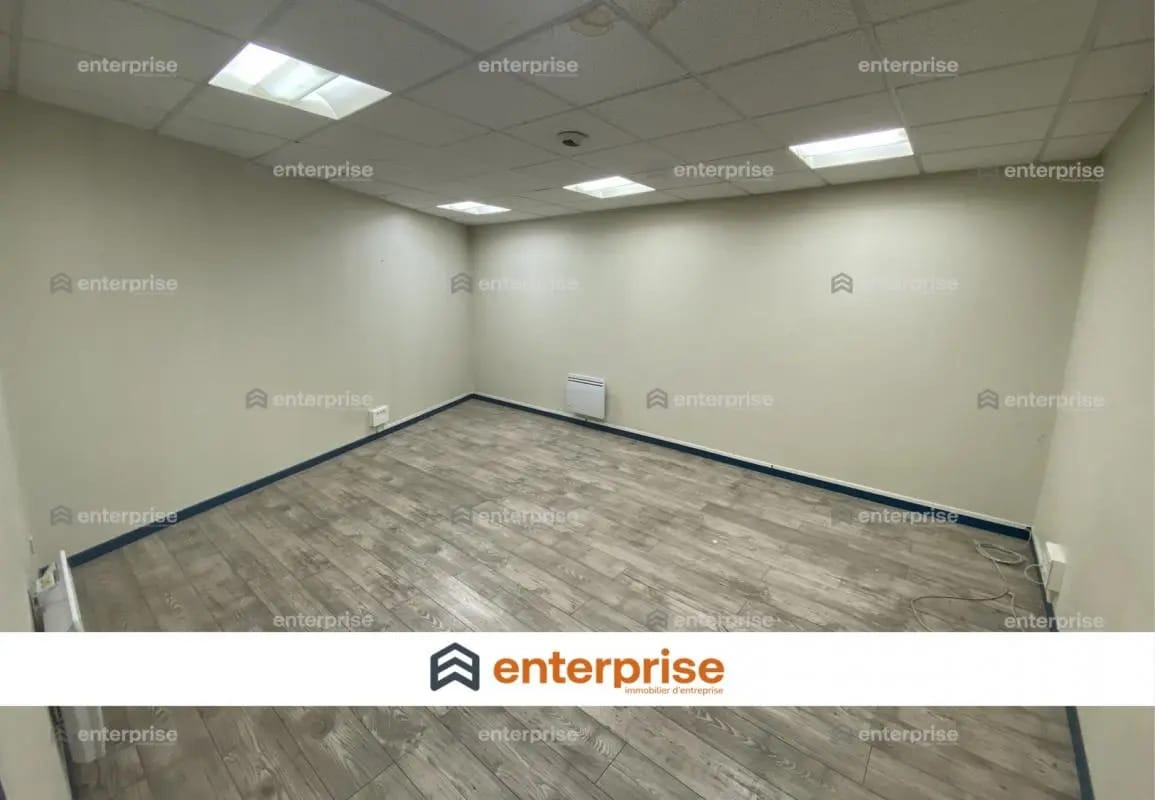 Bureau dans Saint-Quentin à vendre Photo intérieure– Image 1 sur 7