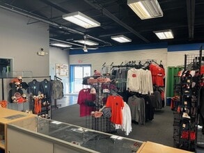 620 W Grand River Ave, Brighton, MI à louer Photo de l’immeuble– Image 1 sur 4