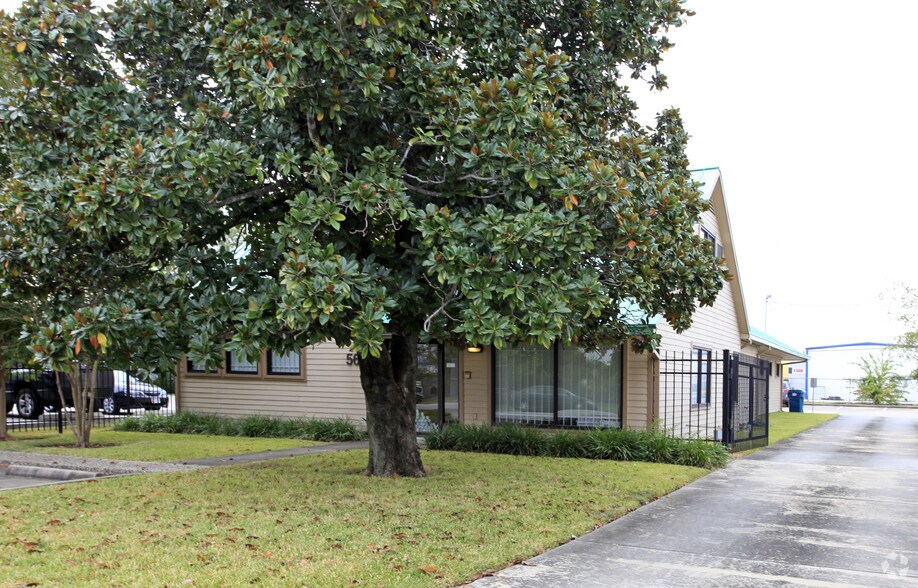 5629 Schumacher Ln, Houston, TX à vendre - Photo de l’immeuble – Image 2 sur 2