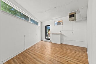 4500 NE Sandy Blvd, Portland, OR à louer Photo intérieure– Image 1 sur 5