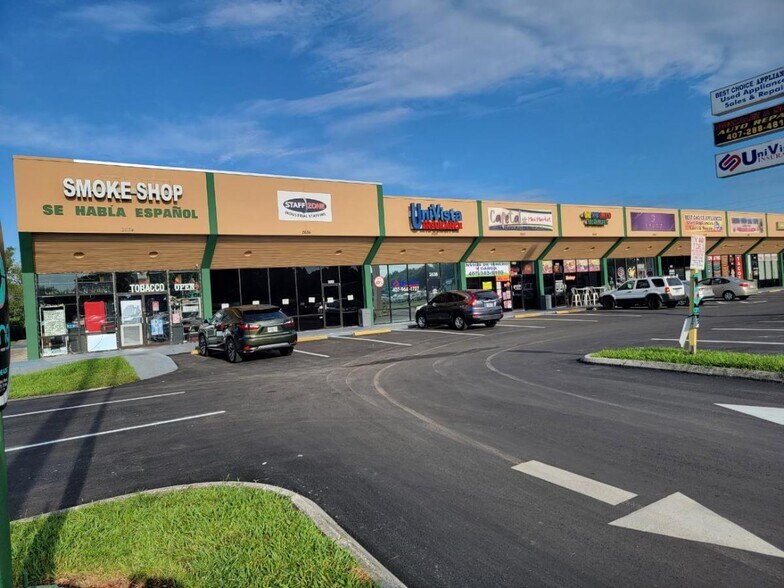 2634-2654 N Orange Blossom Trl, Kissimmee, FL à louer - Photo de l’immeuble – Image 2 sur 4