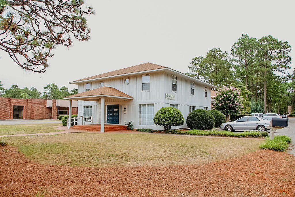 5 Dowd Cir, Pinehurst, NC à louer Photo de l’immeuble– Image 1 sur 20