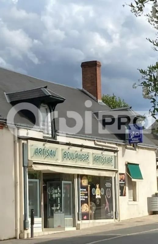 Local commercial dans Saint-Denis-en-Val à vendre Photo de l’immeuble– Image 1 sur 10