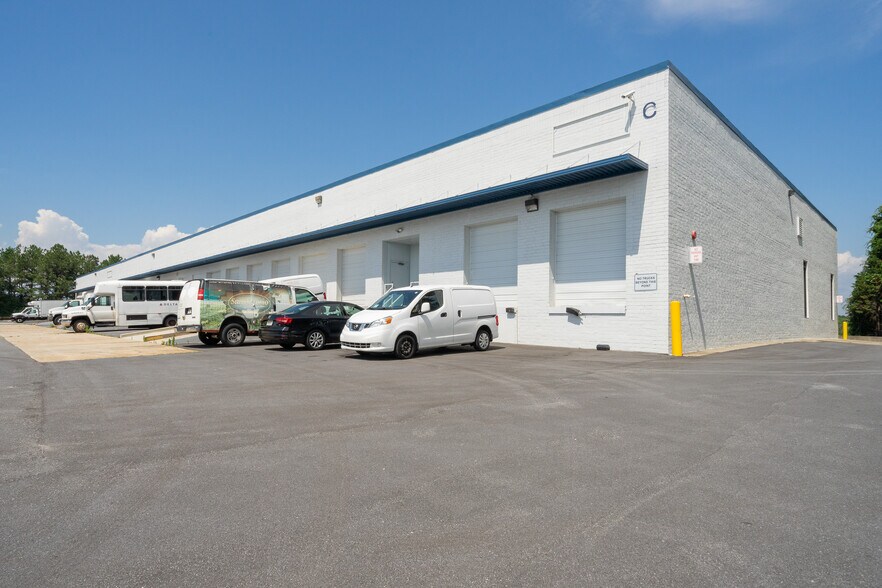 4820 Clark Howell Hwy, College Park, GA à louer - Photo de l’immeuble – Image 1 sur 7