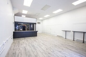 1167 Granville St, Vancouver, BC à louer Photo intérieure– Image 1 sur 8