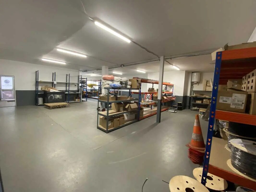 Industriel/Logistique dans Pierrefitte-sur-Seine à vendre Photo principale– Image 1 sur 7