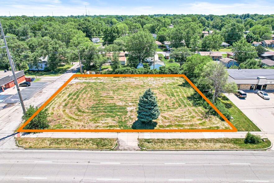 1739-1795 N Shadeland Ave, Indianapolis, IN à vendre - Aérien – Image 1 sur 7