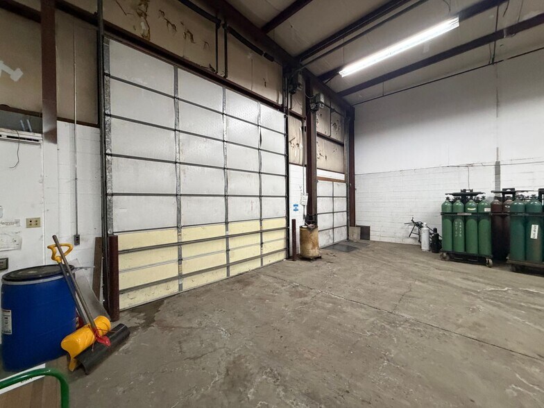 2301 N Bendix Dr, South Bend, IN à louer - Photo de l’immeuble – Image 2 sur 6