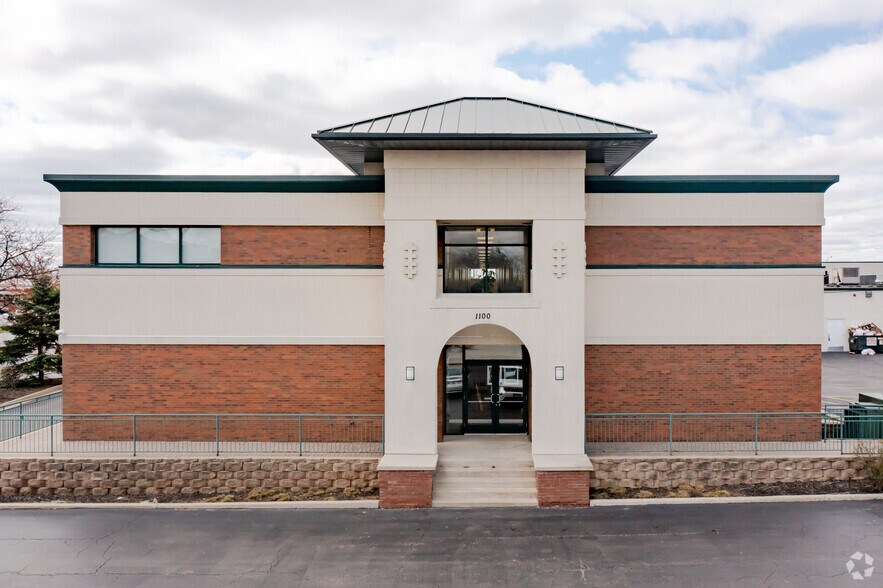 1100 Nerge Rd, Elk Grove Village, IL à louer - Photo de l’immeuble – Image 2 sur 5