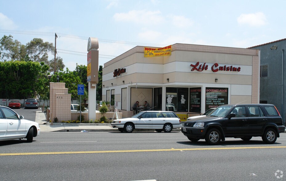 420 W Colorado St, Glendale, CA à louer - Photo de l’immeuble – Image 3 sur 4