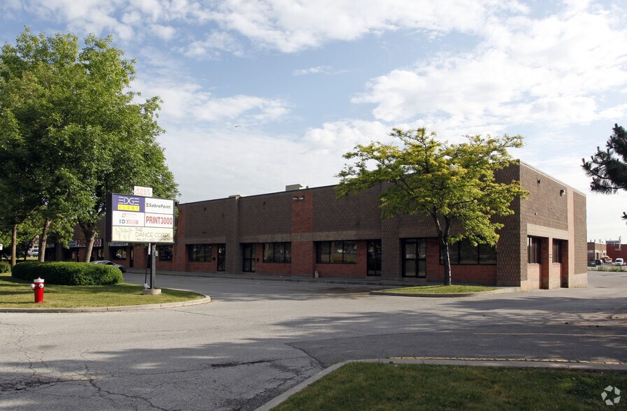 5285 Tomken Rd, Mississauga, ON à louer - Photo principale – Image 1 sur 2