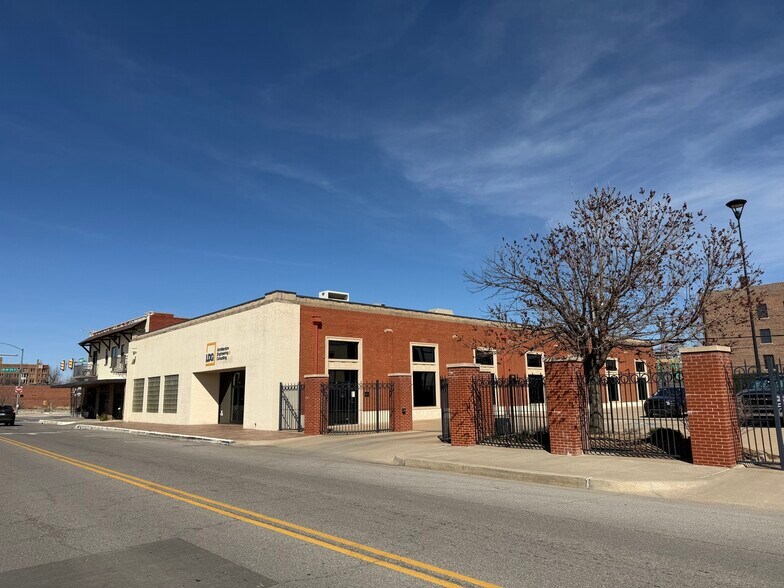 1318 N Robinson Ave, Oklahoma City, OK à louer - Photo de l’immeuble – Image 1 sur 9