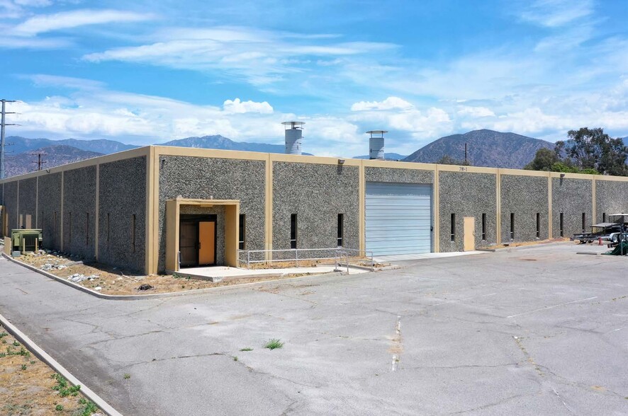 1500 Crafton Ave, Mentone, CA à louer - Photo principale – Image 1 sur 14