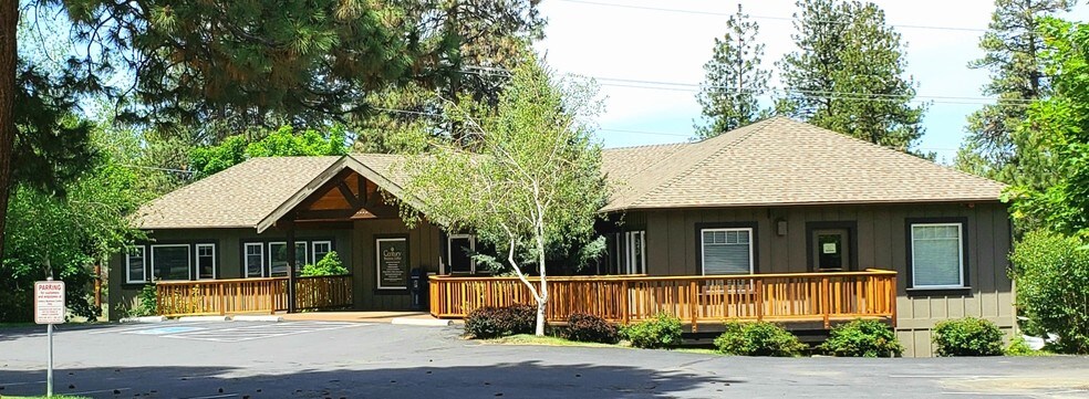 547 SW 13th St, Bend, OR à louer - Photo principale – Image 1 sur 11