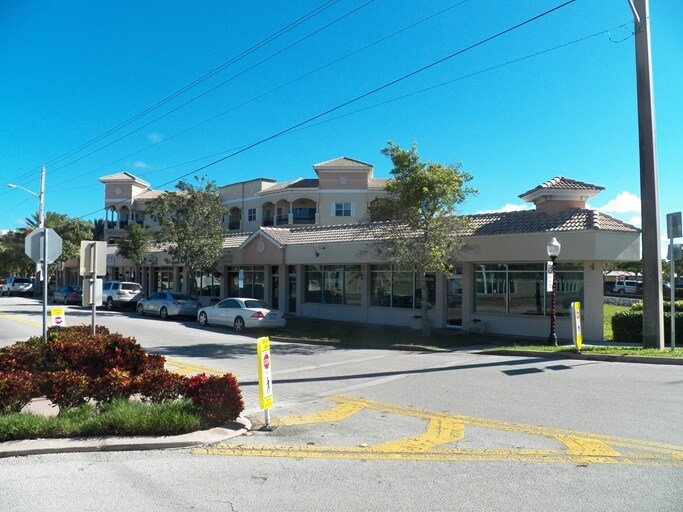 38 SE Ocean Blvd, Stuart, FL à louer - Photo de l’immeuble – Image 2 sur 24