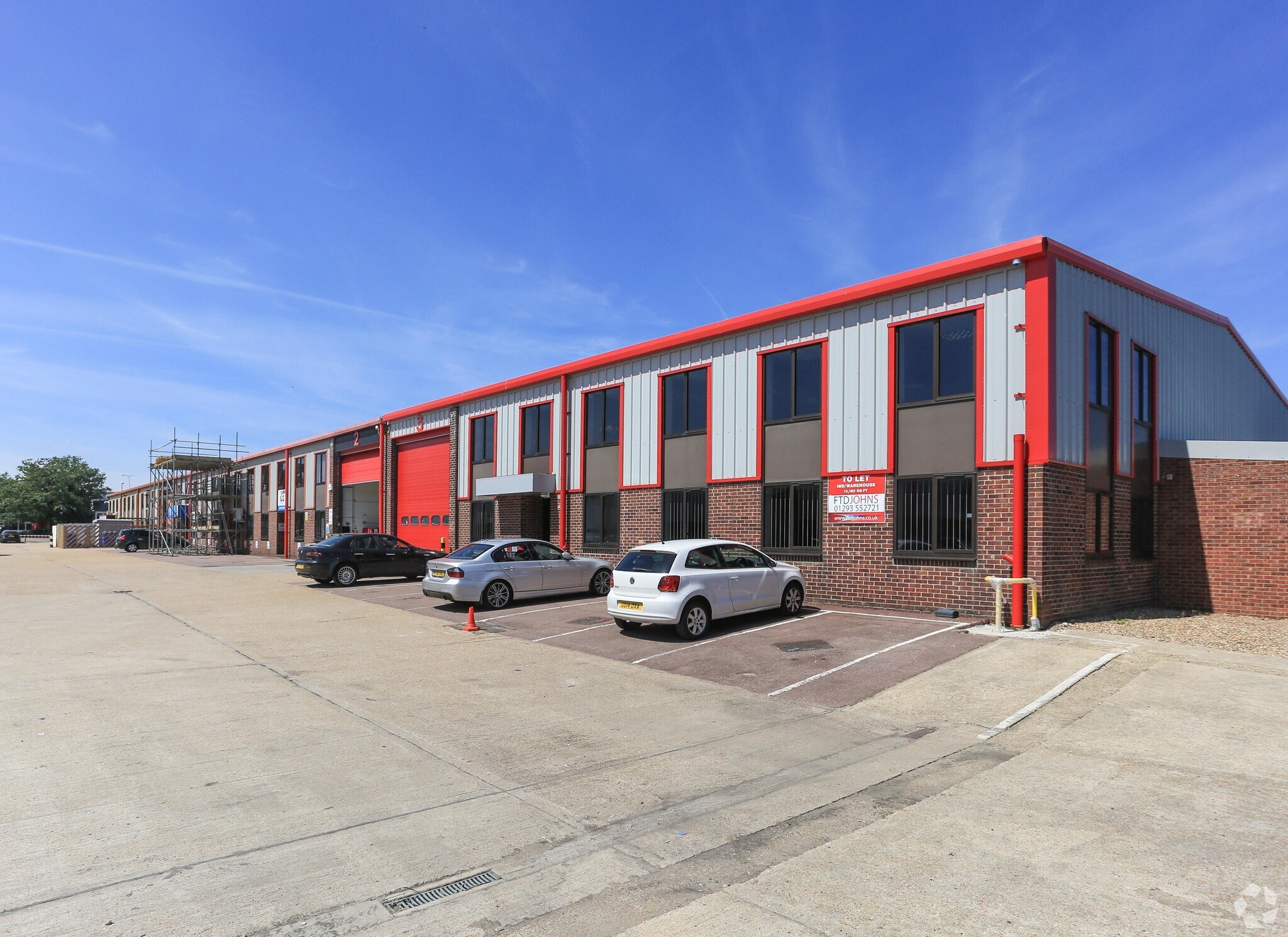 Gatwick Rd, Crawley à louer Photo principale– Image 1 sur 3