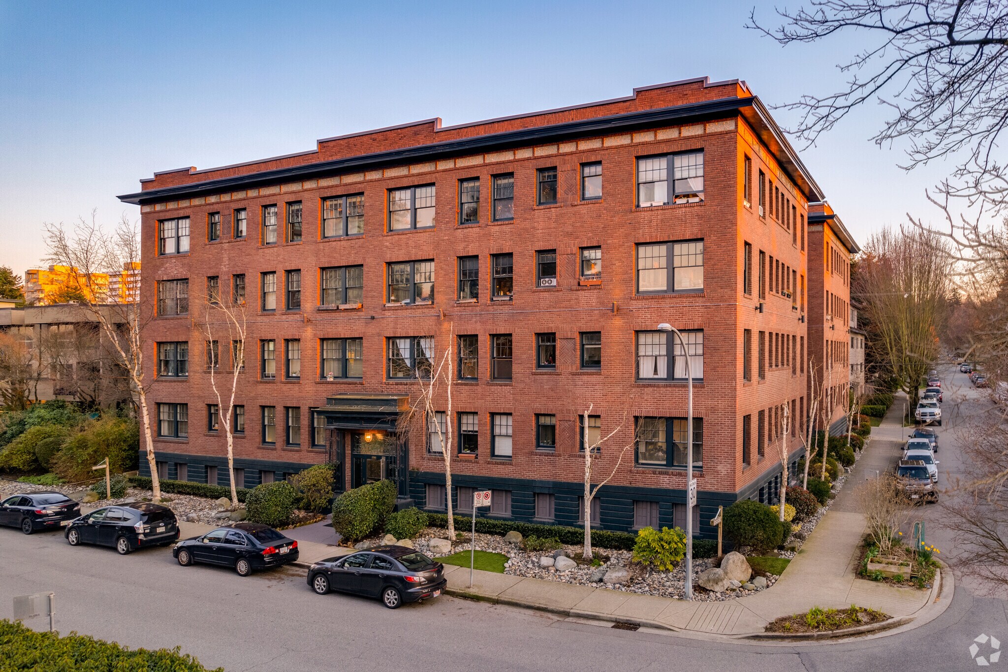 1298 W 10th Ave, Vancouver, BC à vendre Photo principale– Image 1 sur 6