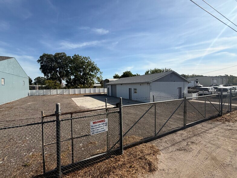 6129 Siesta Ln, Port Richey, FL à louer - Photo de l’immeuble – Image 1 sur 24
