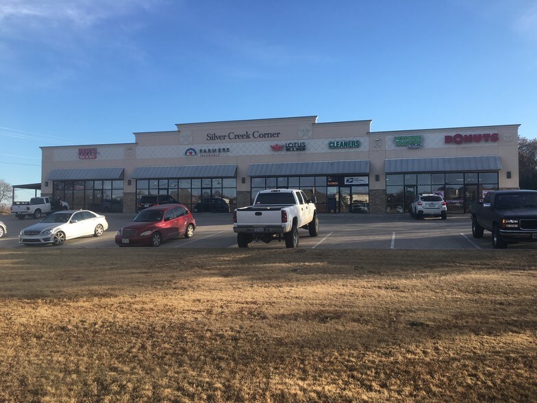 7001 Confederate Park Rd, Fort Worth, TX à vendre - Photo de l’immeuble – Image 3 sur 7