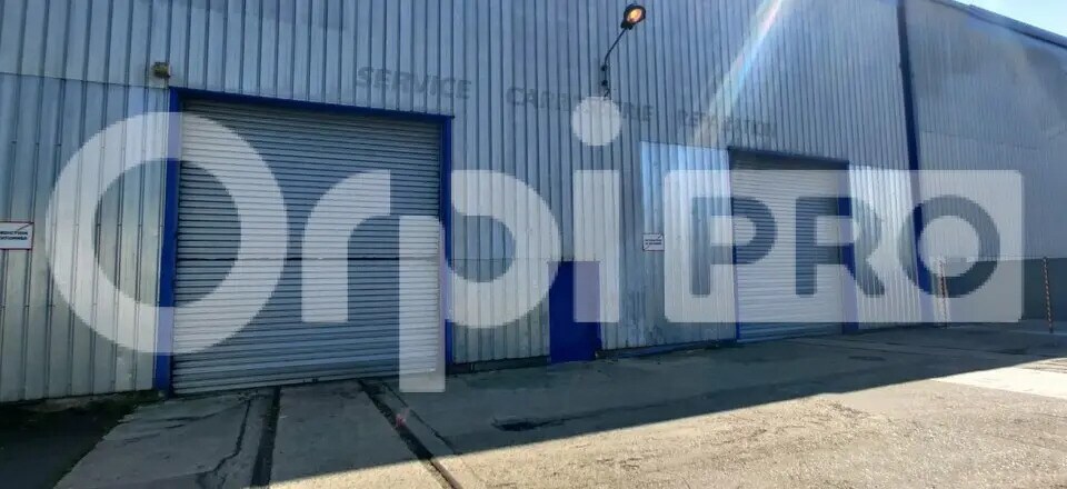 Local d’activités dans Corbeil-Essonnes à louer - Photo de l’immeuble – Image 3 sur 4