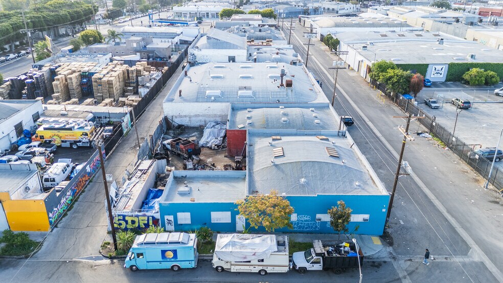 3101 E 11th St, Los Angeles, CA à vendre - Photo de l’immeuble – Image 3 sur 10