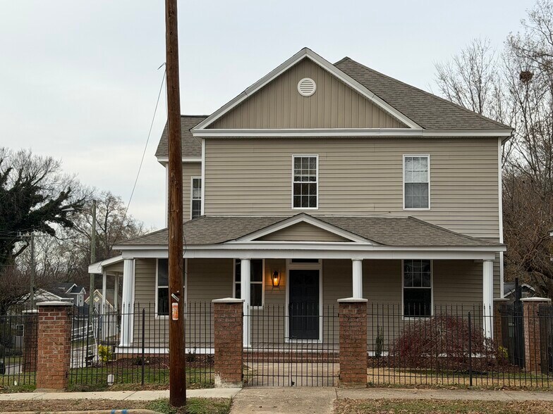 903 New Bern Ave, Raleigh, NC à louer - Photo de l’immeuble – Image 2 sur 3